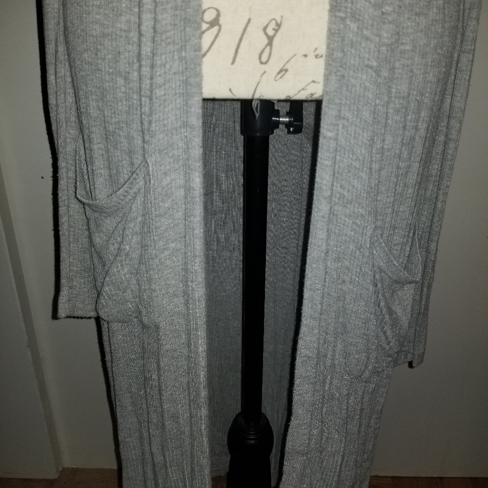 Free Press Robe - Picture 2 of 3